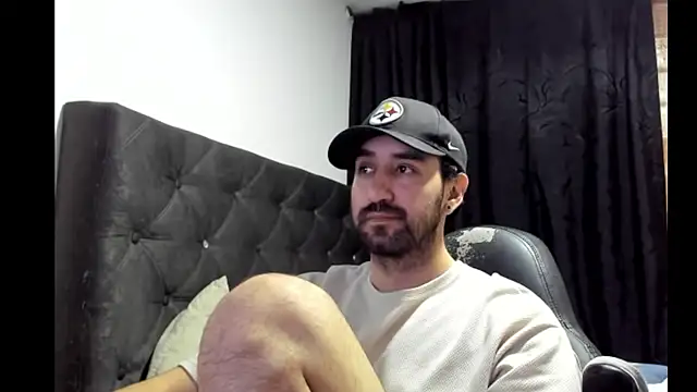 Snapshot of coolfriki chatting on 31, 10, 2025 coolfriki online show from 31, 10, 2025