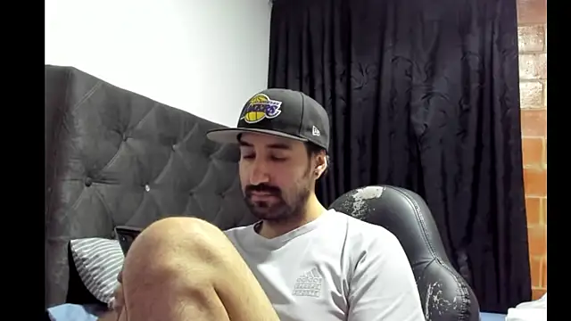 Snapshot of coolfriki chatting on 5, 11, 2025 coolfriki online show from 5, 11, 2025