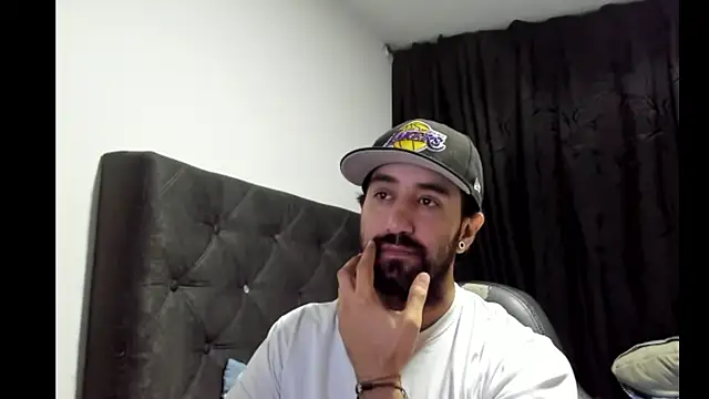 Snapshot of coolfriki chatting on 20, 11, 2025 coolfriki online show from 20, 11, 2025