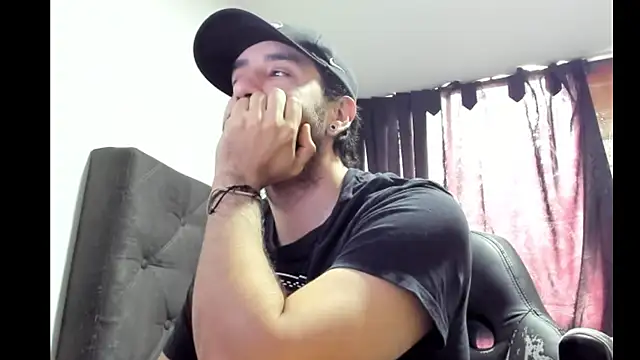 Snapshot of coolfriki chatting on 21, 12, 2025 coolfriki online show from 21, 12, 2025