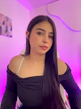 Iam Valentinaaa online show from 6, 10, 2025