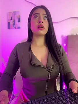 Iam Valentinaaa online show from 11, 10, 2025