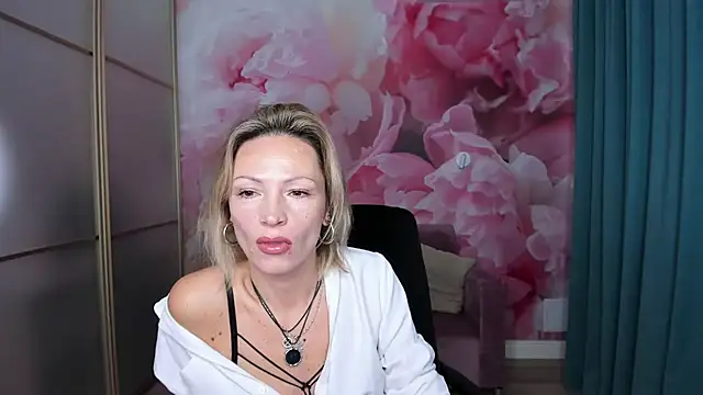 AlinaMoor online show from 24, 10, 2025