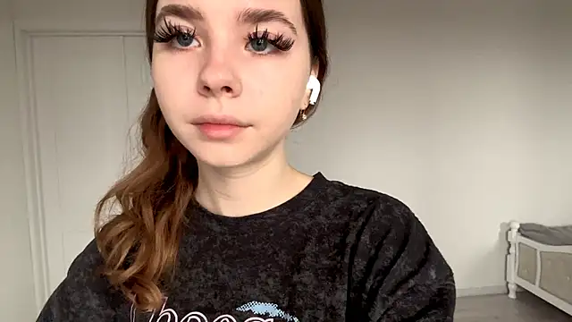 EhtelBiondi online show from 1, 12, 2025