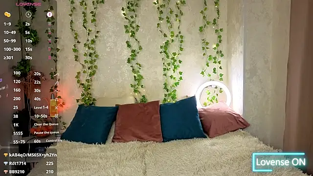  Cats eyes  online show from 28, 11, 2025