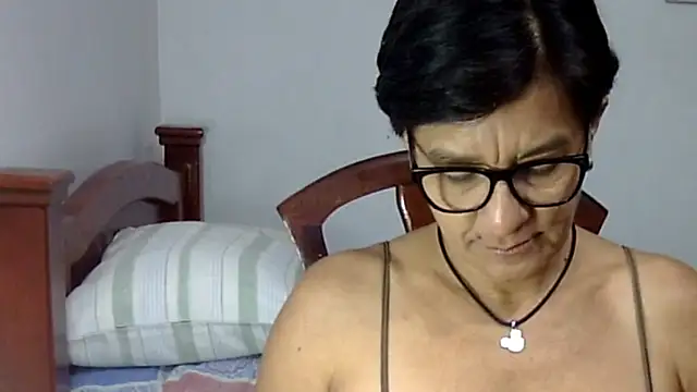 LunaLUVX online show from 19, 10, 2025