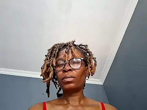 NaughtyCouga online show from 27, 4, 2026