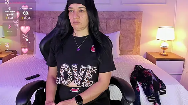 lili milf4 online show from 23, 10, 2025