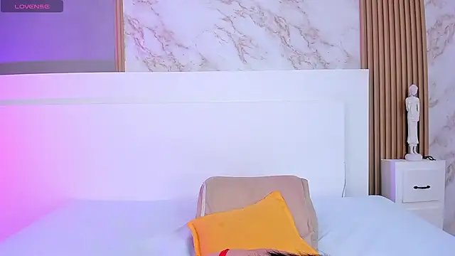 TianaGlow44 online show from 2, 11, 2025