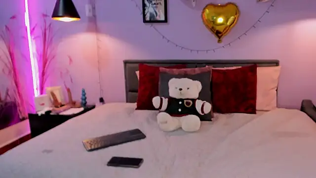 Jiwoo Dodoy  online show from 22, 10, 2025