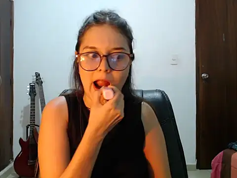 CarlaLorez online show from 13, 5, 2026