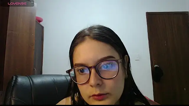 CarlaLorez online show from 14, 6, 2026