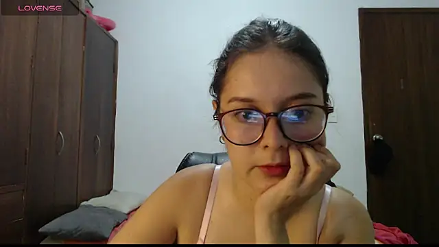 CarlaLorez online show from 23, 6, 2026