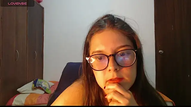 CarlaLorez online show from 14, 7, 2026