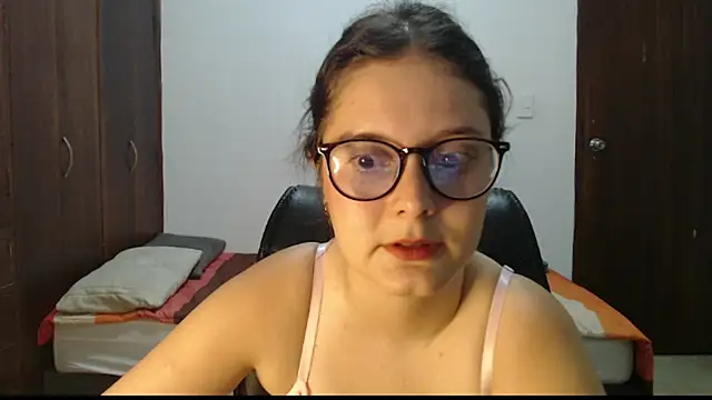 CarlaLorez online show from 22, 7, 2026