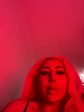 Snapshot of zara_bellexx chatting on 15, 10, 2025 zara bellexx online show from 15, 10, 2025