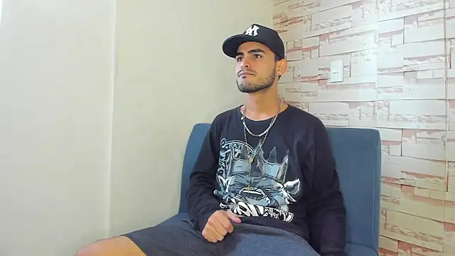 Snapshot of Master_King_Crazzy777 chatting on 10, 10, 2025 Master King Crazzy777 online show from 10, 10, 2025