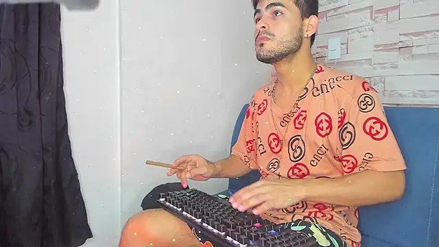 Snapshot of Master_King_Crazzy777 chatting on 15, 10, 2025 Master King Crazzy777 online show from 15, 10, 2025