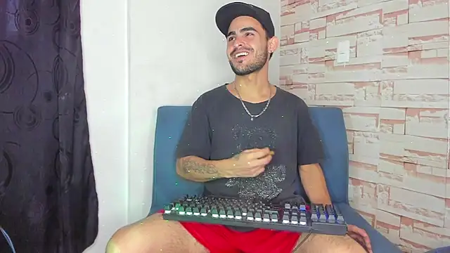 Snapshot of Master_King_Crazzy777 chatting on 17, 10, 2025 Master King Crazzy777 online show from 17, 10, 2025