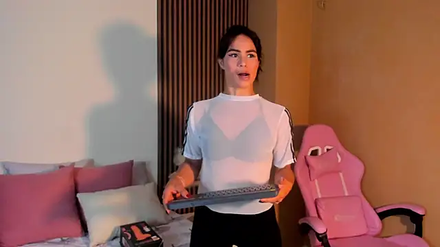 Elena Kink online show from 8, 6, 2026