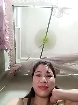 Snapshot of ladzy_sexy chatting on 16, 4, 2026 ladzy sexy online show from 16, 4, 2026