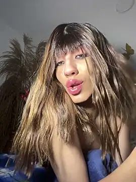 SiaraRealist online show from 19, 12, 2025