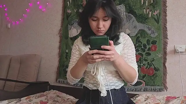 MiaLovelyOne online show from 30, 4, 2026