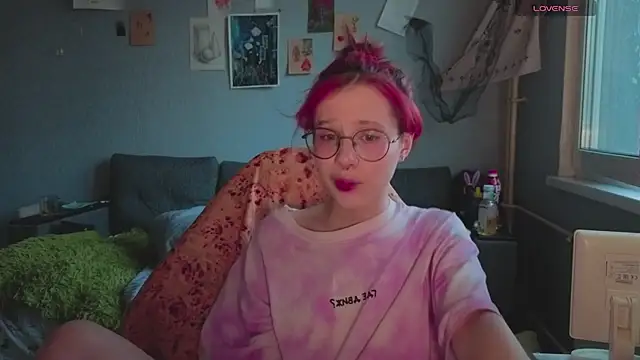 RubiReynnn online show from 7, 10, 2025