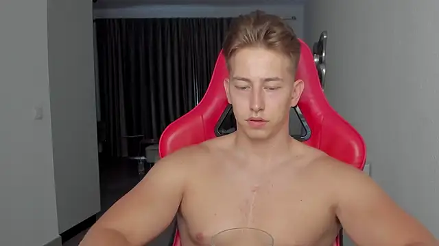 Snapshot of find0m_master chatting on 19, 10, 2025 find0m master online show from 19, 10, 2025