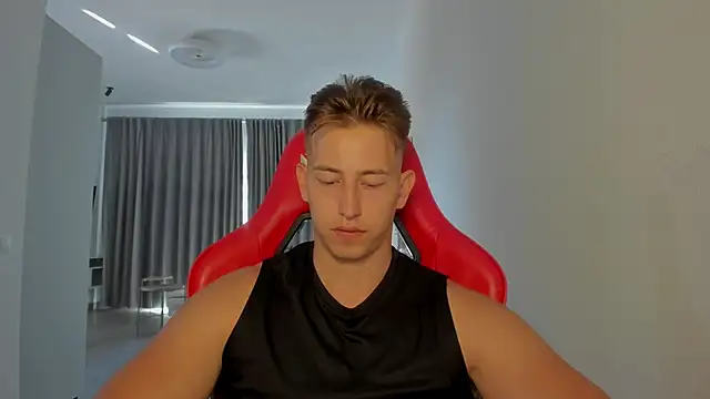 Snapshot of find0m_master chatting on 29, 10, 2025 find0m master online show from 29, 10, 2025