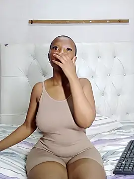 Pixelprincess28 online show from 28, 10, 2025