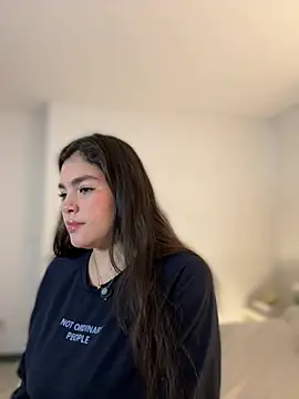Isabella LaRue online show from 20, 5, 2026