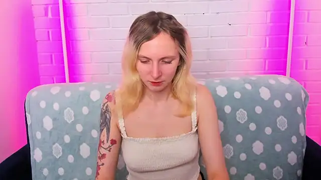 LikiLips online show from 19, 12, 2025