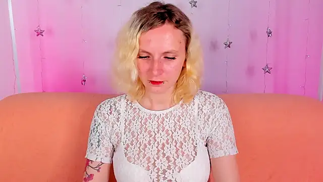 LikiLips online show from 4, 8, 2026