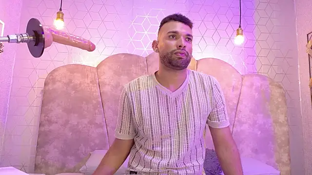 Snapshot of onlymen2025 chatting on 17, 10, 2025 onlymen2025 online show from 17, 10, 2025