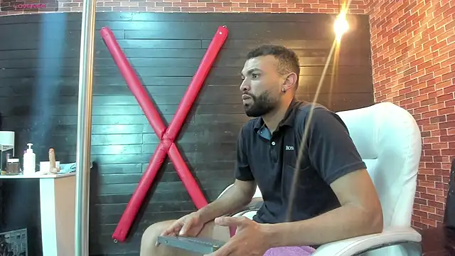 Snapshot of onlymen2025 chatting on 10, 11, 2025 onlymen2025 online show from 10, 11, 2025