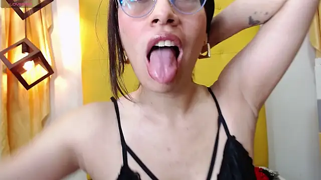 caty angel online show from 15, 10, 2025