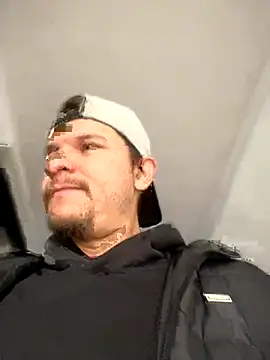 Snapshot of Nick_Juniorr chatting on 28, 10, 2025 Nick Juniorr online show from 28, 10, 2025