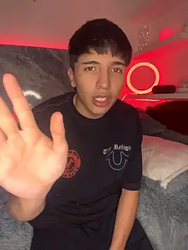 Snapshot of pabonsito2 chatting on 8, 11, 2025 pabonsito2 online show from 8, 11, 2025