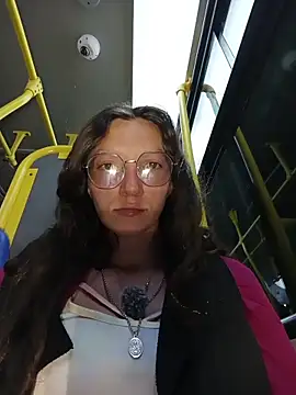 Lucy colee online show from 18, 12, 2025