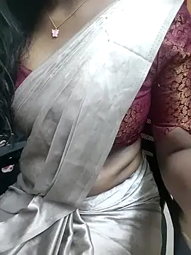Tamilmallu-duskygirl03 online show from 28, 5, 2026
