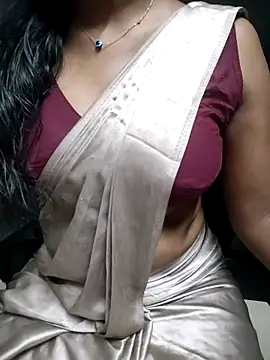 Tamilmallu-duskygirl03 online show from 18, 7, 2026