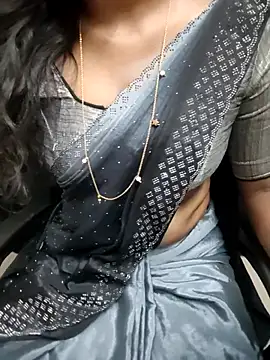 Tamilmallu-duskygirl03 online show from 31, 7, 2026