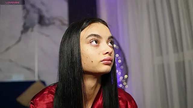 RachelRavee online show from 3, 12, 2025