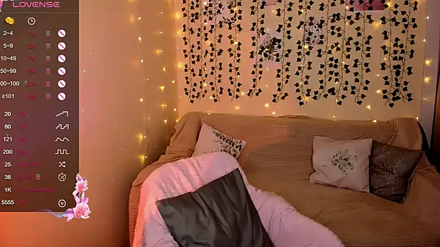 Evaa Braunn online show from 7, 11, 2025