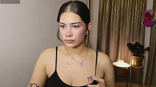 Snapshot of LoraShines chatting on 19, 3, 2026 LoraShines online show from 19, 3, 2026