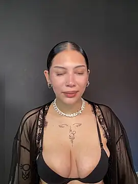 LoraShines online show from 24, 7, 2026