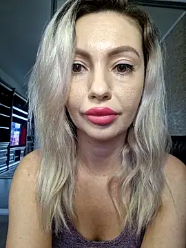 BritanyVegas online show from 4, 11, 2025