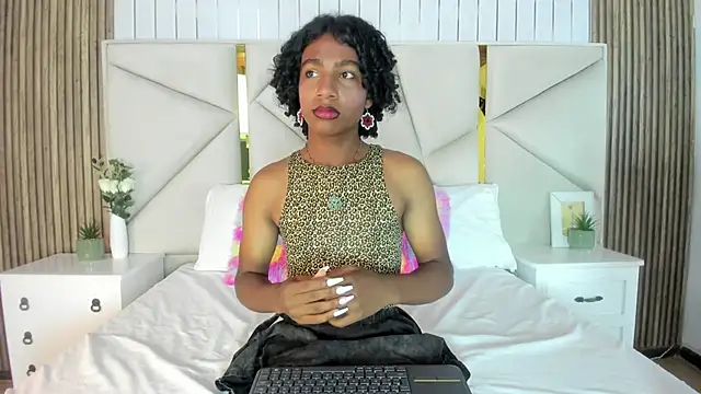 rebeca brown  online show from 9, 10, 2025