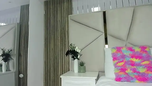 rebeca brown  online show from 7, 3, 2026